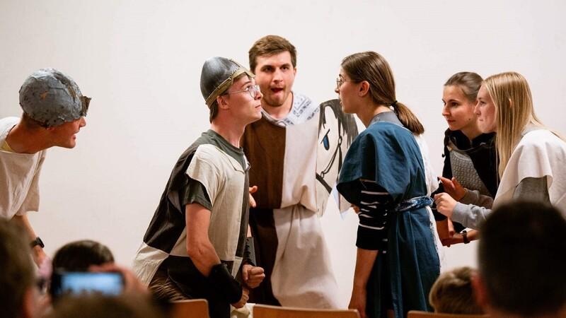 Rytířská scénka z Tanečního týdne.